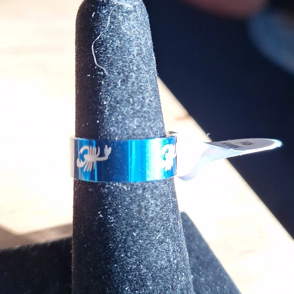 Men's scorpion stainless steel ring Size 7 (17mm)